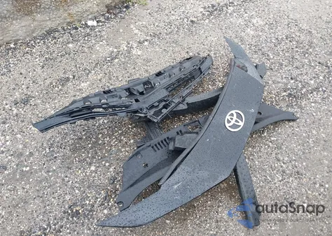 2025 Toyota Camry Le z USA, uszkodzony, nr VIN 4T1DAACK6SU099657